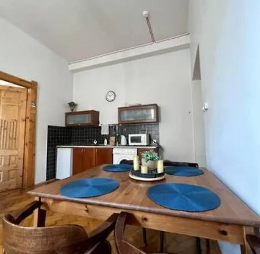 Plac Szczepanski / Old Town Appartement *