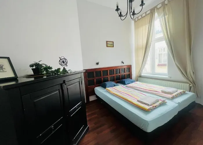 Plac Szczepanski / Old Town *