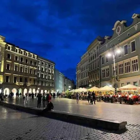 Plac Szczepanski / Old Town *